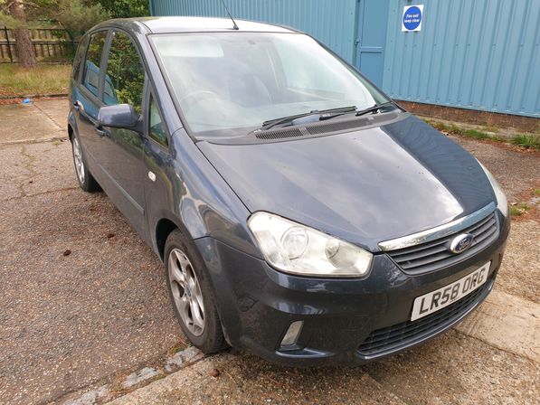 Breaking Ford C-Max                                 2008 Front Right